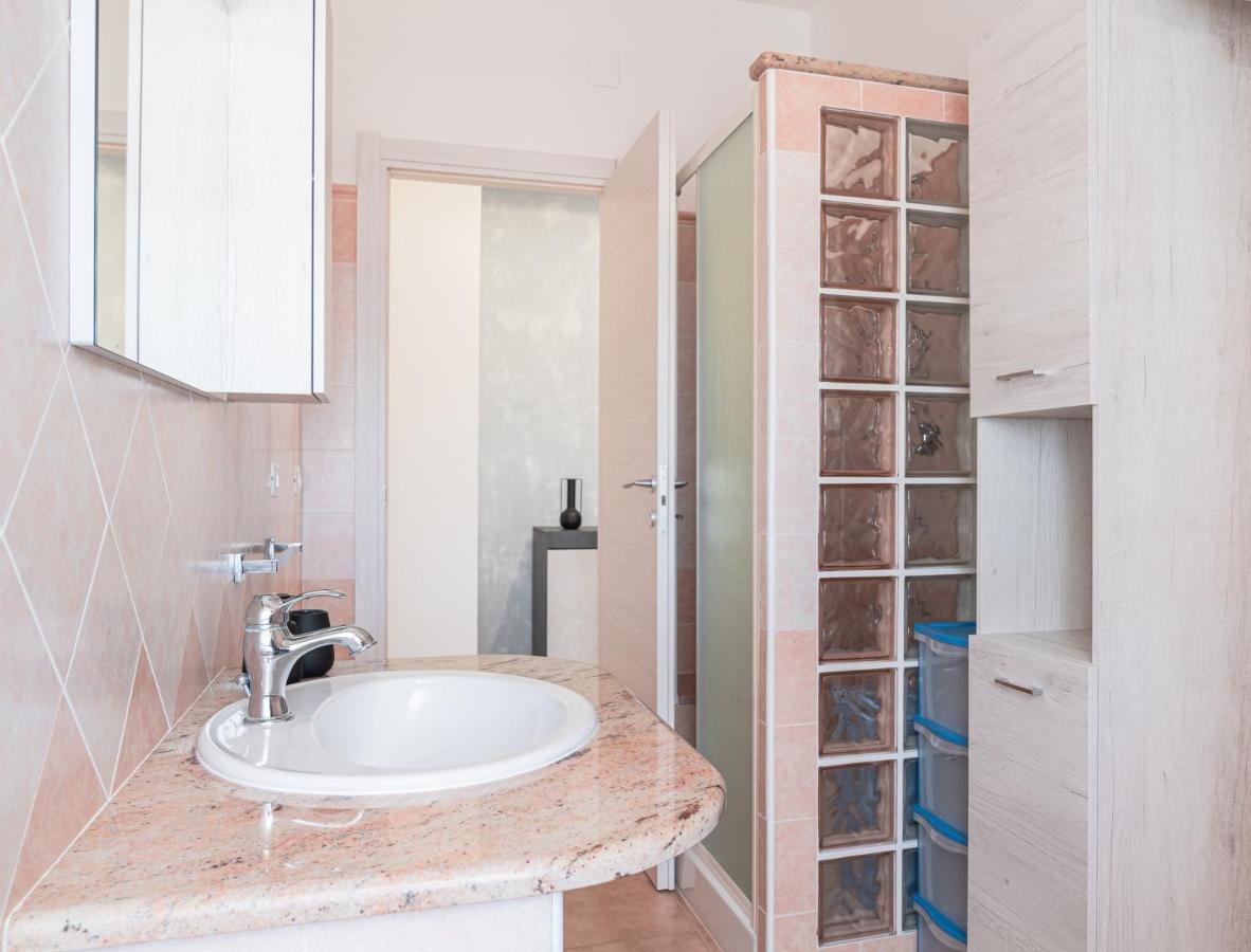 Almi - Guest Apartment Porto Torres Exterior foto